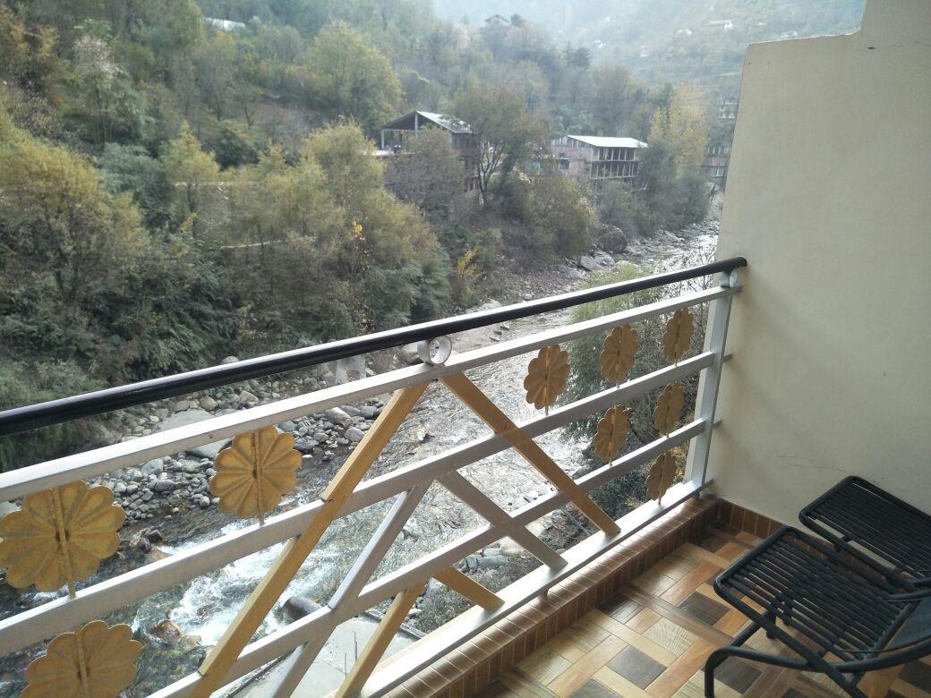 Hotel Mansarovar Banjār Екстериор снимка